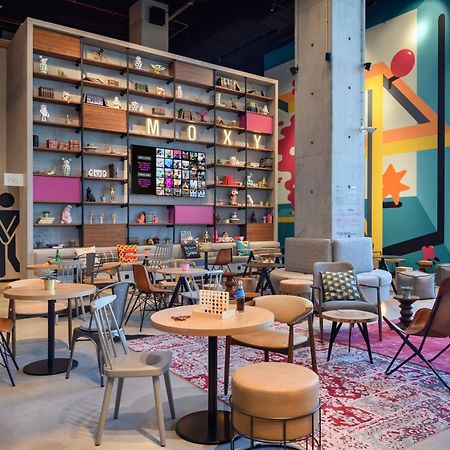 Отель Moxy Lisboa Oriente Экстерьер фото