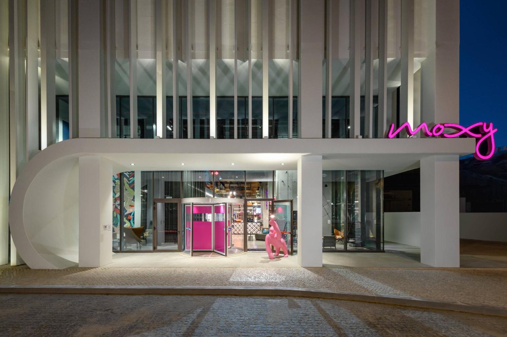 Отель Moxy Lisboa Oriente Экстерьер фото